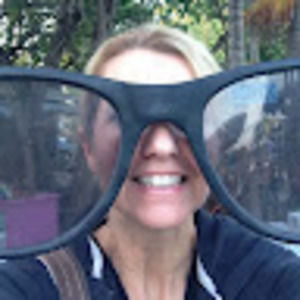 Meet your Posher, Debi